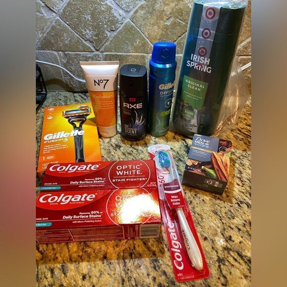 Men’s hygiene bundle - Picture 1 of 3